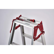 Cargar imagen en el visor de la galería, ALQUILER DE ESCALERA CON 4 PATAS REGULABLES